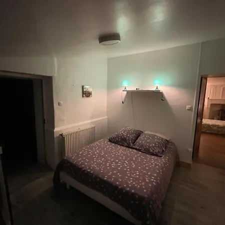 La Maison De Mon Enfance Et Son Σπίτι διακοπών *
